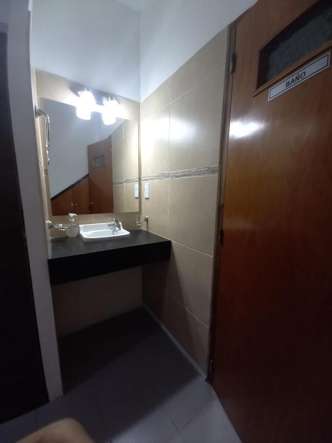 Apartamentos Willy - En Zona Residencial Con Estacionamiento Mendoza Eksteriør billede
