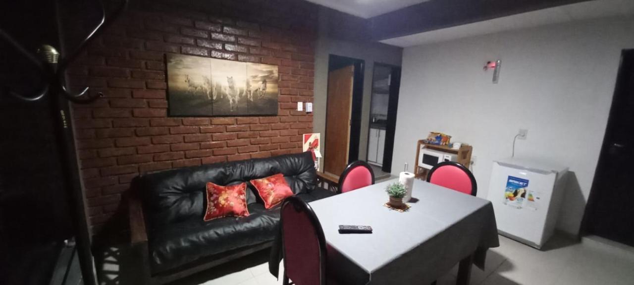 Apartamentos Willy - En Zona Residencial Con Estacionamiento Mendoza Eksteriør billede