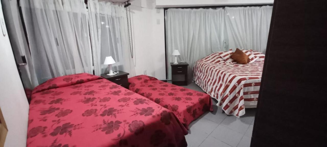 Apartamentos Willy - En Zona Residencial Con Estacionamiento Mendoza Eksteriør billede