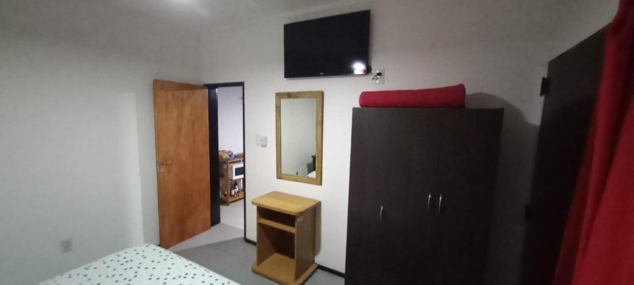 Apartamentos Willy - En Zona Residencial Con Estacionamiento Mendoza Eksteriør billede