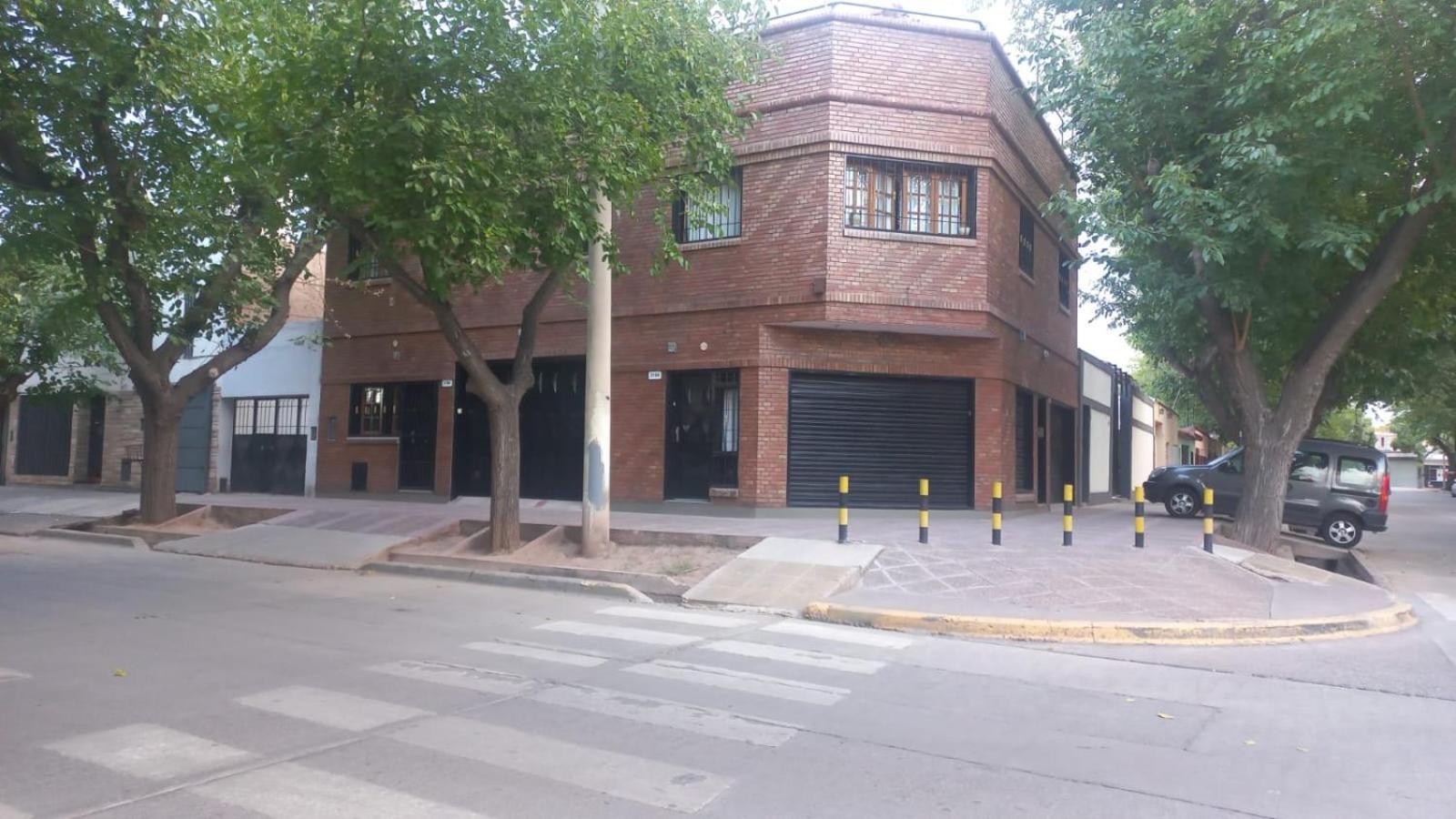 Apartamentos Willy - En Zona Residencial Con Estacionamiento Mendoza Eksteriør billede
