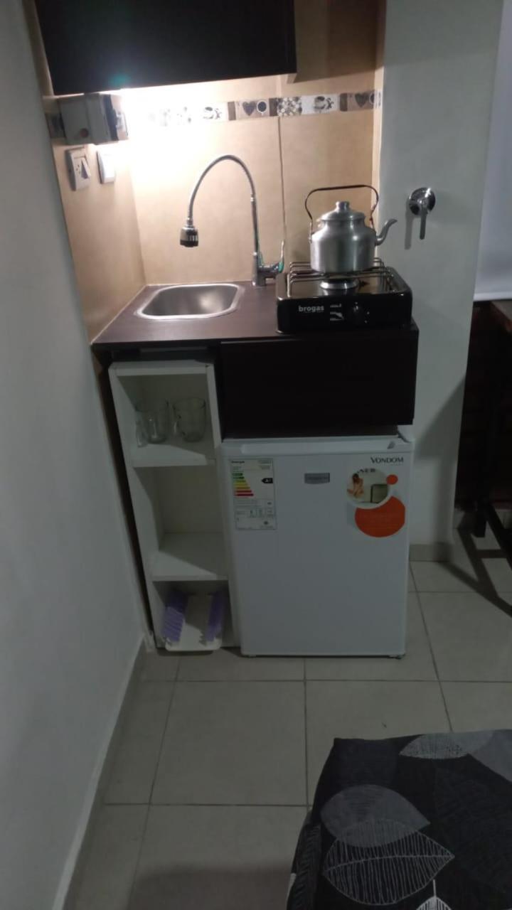 Apartamentos Willy - En Zona Residencial Con Estacionamiento Mendoza Eksteriør billede